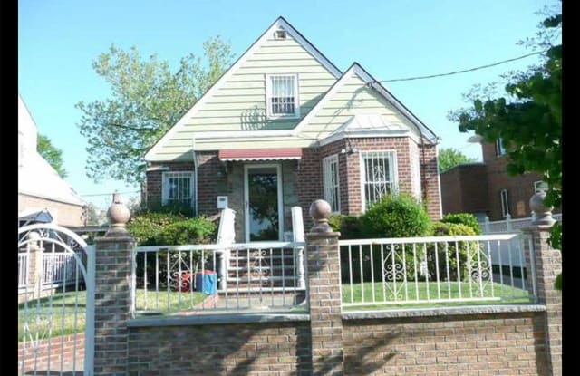 19721 58 Ave - 19721 58th Ave, Queens, NY 11365