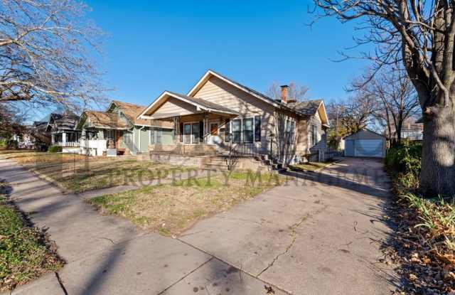 806 North Faulkner St