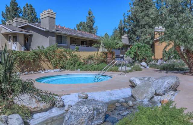 Stonecreek Apartment Homes