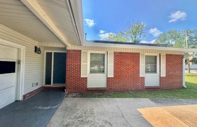 1002 Julia Avenue Niceville, FL 32578