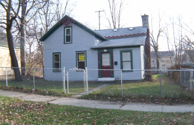 530 Crawford St SE - 530 Crawford Street Southeast, Grand Rapids, MI 49507