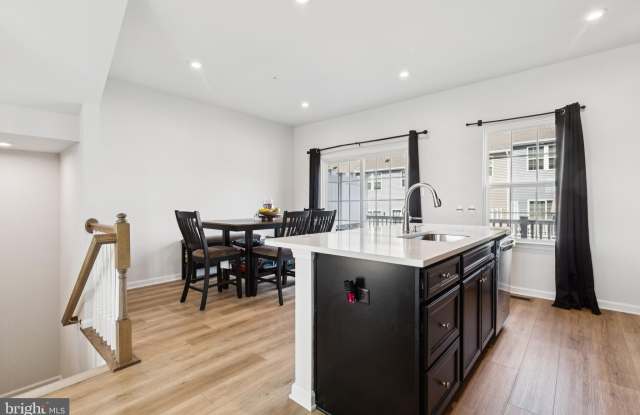 274 DOCTOR ANDREWS Way