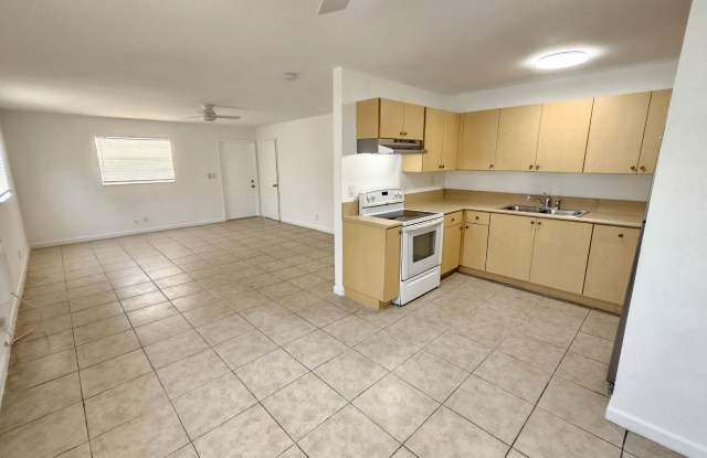 609 NW 3rd Ave - 2
