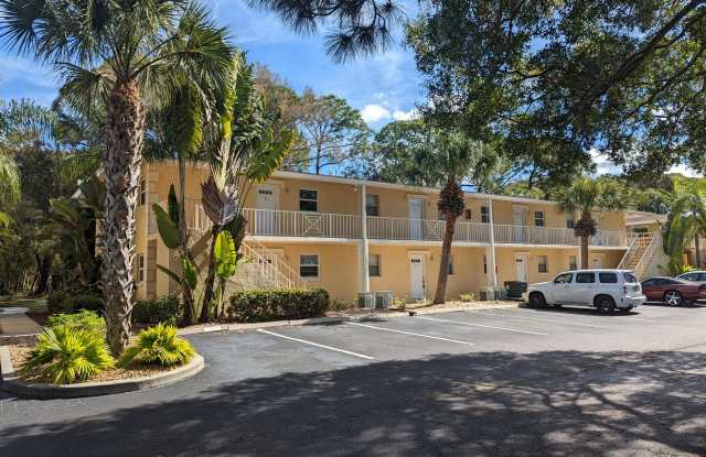 Photo of 906 LaCosta Circle #5