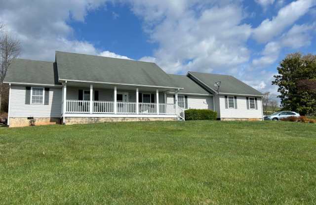 3 Bedroom Home - 17 Crimson Lane, Rockbridge County, VA 24450