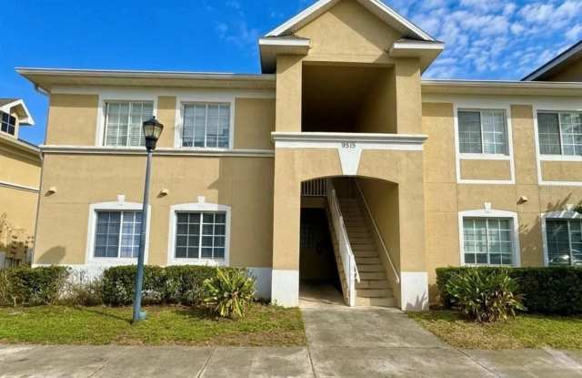 Charming 3BR Condo in Riverview