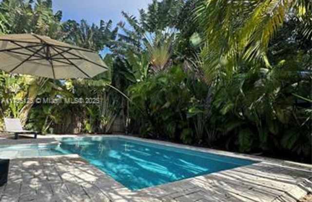 1320 Marseille Dr #0 MIAMI BEACH, FL 33141