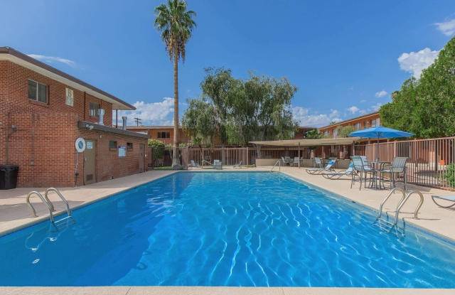 3303 East 6th Street Unit D21