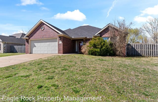 1603 N Oakhaven Place - 1603 North Oakhaven Place, Fayetteville, AR 72704