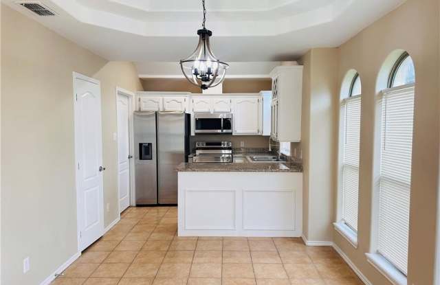 1913 W Western Drive