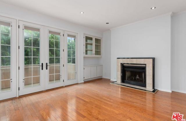 10373 Almayo Ave unit: 303