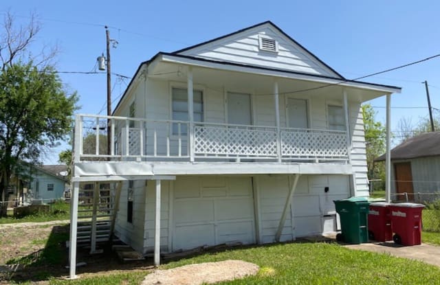 618 N AVE A #2 - 618 North Avenue A, Freeport, TX 77541