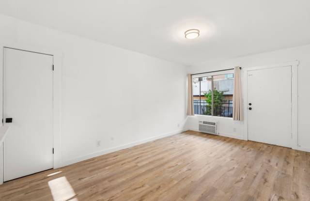 Lexington Ave - 11U (Clement)