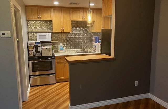 1007 East Mariposa Street