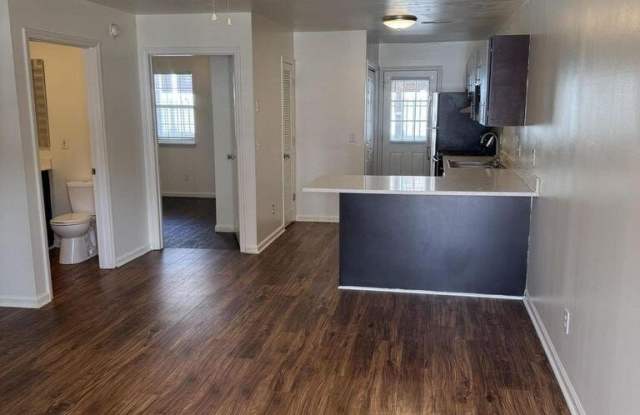 4008 Whitebridge Drive unit: 12