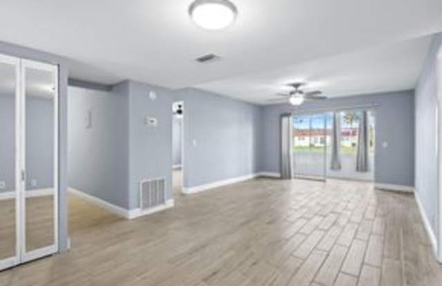 Photo of 183 Lake Carol Dr