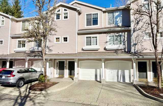 Beautiful 2bed townhome for rent in Bellevue