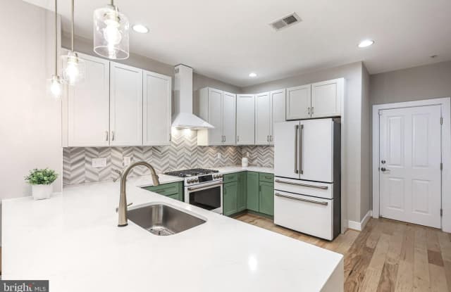 Photo of 2205 RICHMOND Highway unit: 101