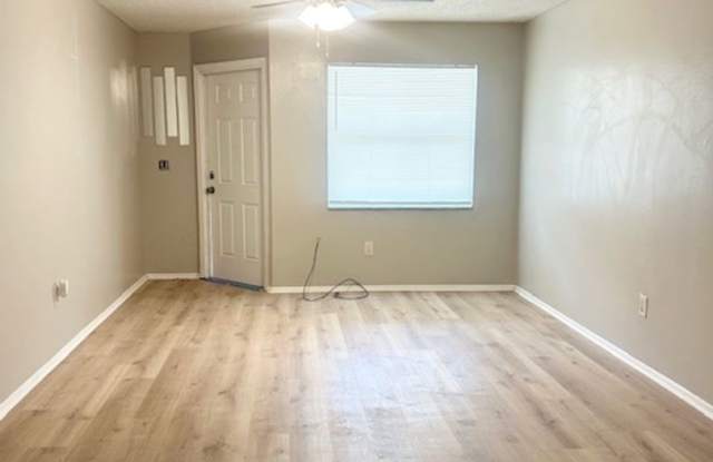 Move in Ready Remodeled Ft Myers Duplex