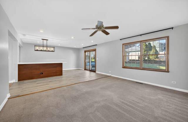 4524 Washington Street