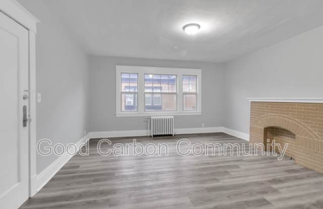 2726 Main St