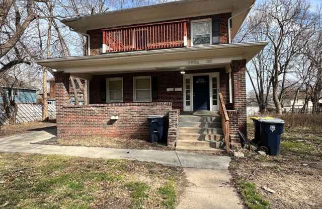 Upstairs 2-Bed, 1.5-Bath Duplex