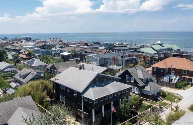 639 Ocean Breeze Walk