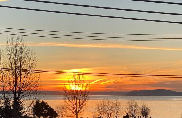 Top Floor West Facing 1bd/1ba Condo with Sound Water Views!