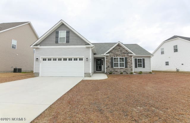 813 Knoll Circle - 813 Knoll Cir, Greenville, NC 27858