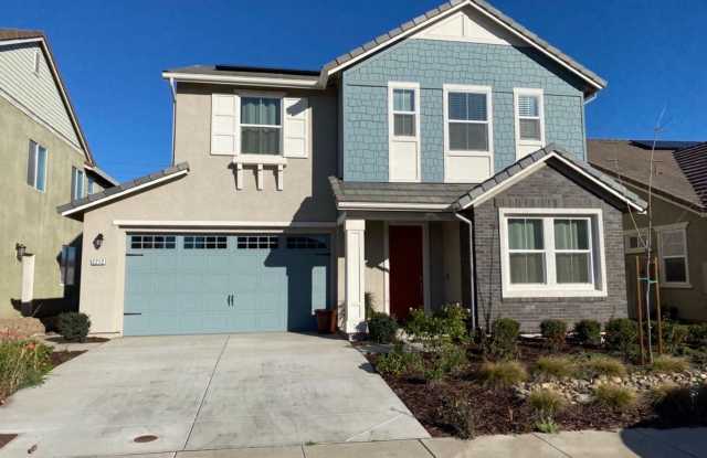 2212 Snowy Egret St