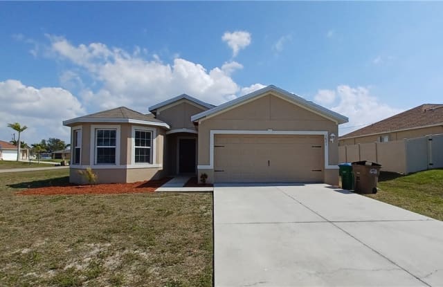 1621 SW 10th Avenue - 1621 Southwest 10th Avenue, Cape Coral, FL 33991