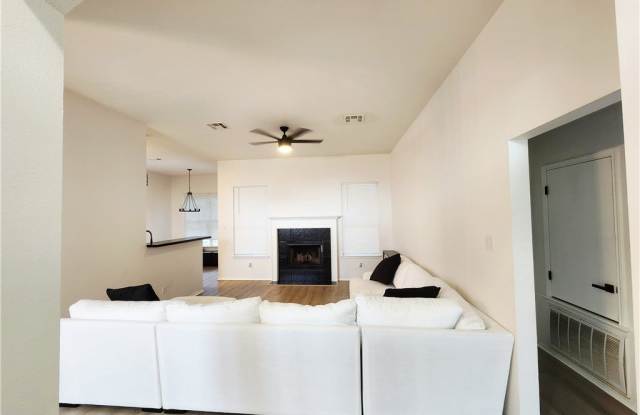 1212 Neuberry Cliffe