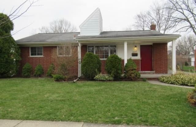 14609 Berwick St - 14609 Berwick Street, Livonia, MI 48154