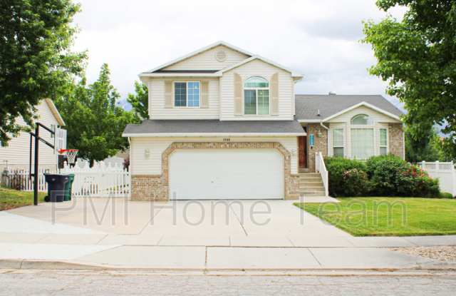 1546 N 160 W