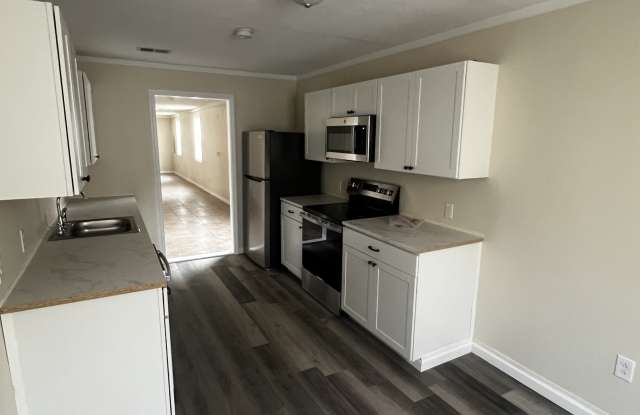 Photo of 551 North Lee Avenue