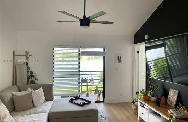 10011 Winding Lake Rd