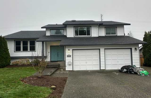 Photo of Beautiful 4 Bedroom 3 Bathroom Home in Everett!