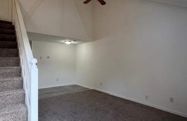 3310 Steeple Circle NE