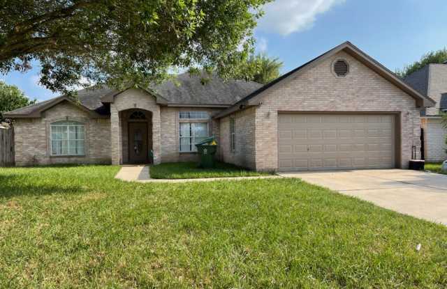 932 Pueblo Ct