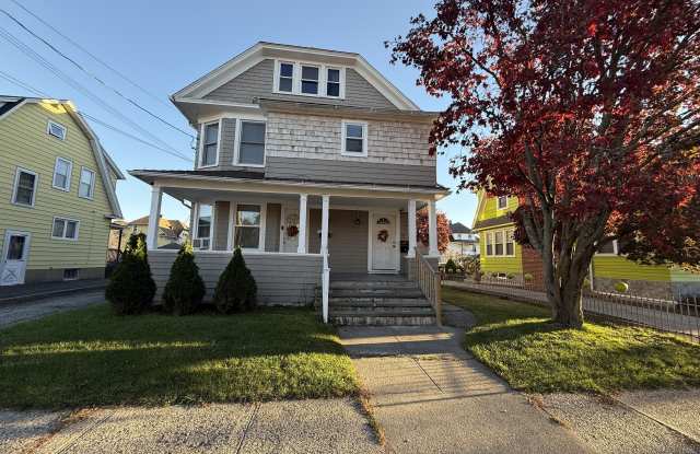 87 Manhattan Avenue unit: 3Rd Floor