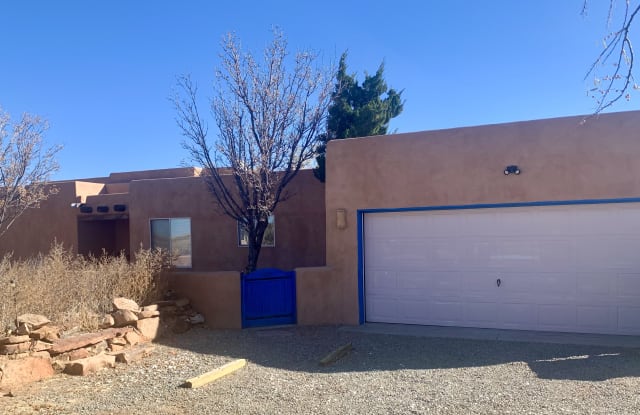 2 Chaparral Drive - 2 Chaparral Drive, Santa Fe County, NM 87508