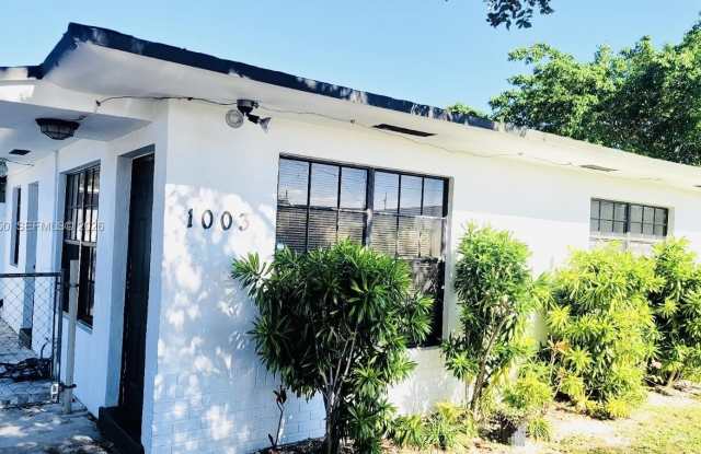 Photo of 1003 NW 73 St