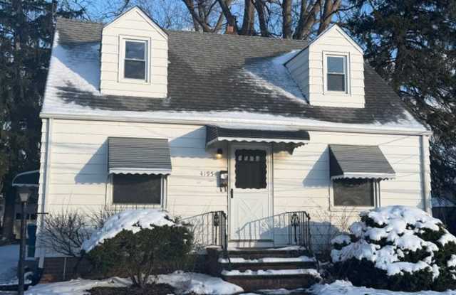 Photo of 3 bd 1.5 bath downtown Willoughby