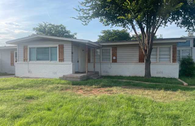 934 S. Pioneer Dr.