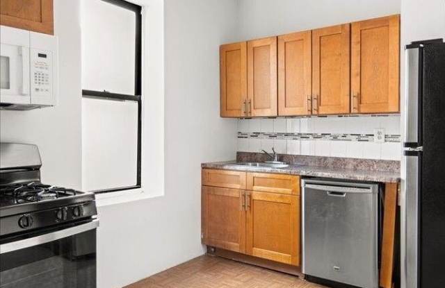 162 ADELPHI Street unit: 4C