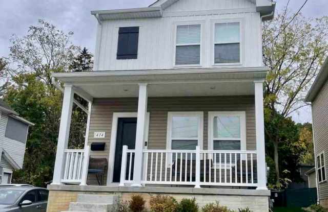 Updated 3 Bed, 2.5 Bath Home in Lane-Wooster Area