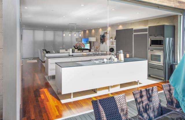 Photo of Contemporary and Furnished 3 Bedroom 3.5 Bath Luxury with Ocean Breezes