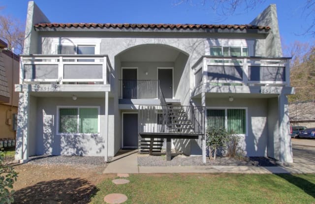 4851 Cowell Blvd Apt A - 4851 Cowell Boulevard, Davis, CA 95618