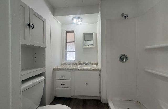 1375 Pasadena Ave. S.