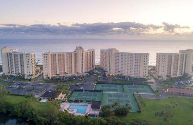 500 Ocean Trail Way